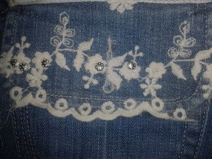 Párat felvarrtam a csipkére is.